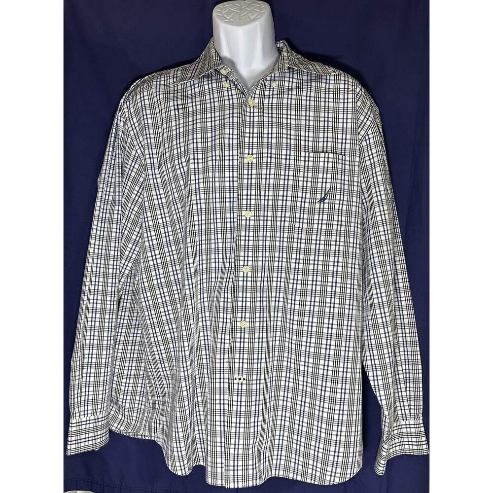 Nautica Men's XL Long Sleeve Button Up Plaid Shirt - Wrinkle Resistant